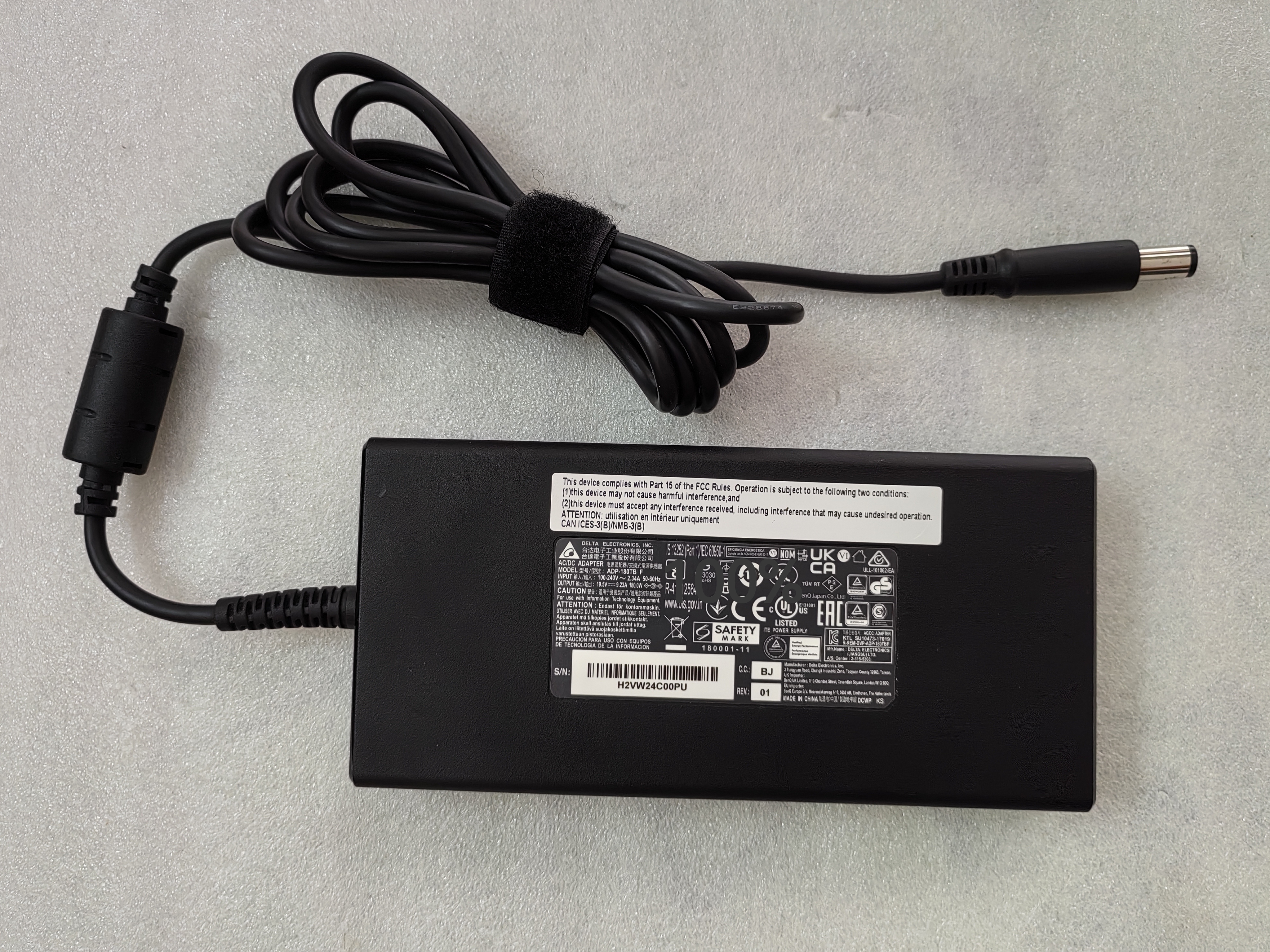 OEM Slim Delta 19.5V 9.23A ADP - مراجعة Pc Gaming Uk وسعره